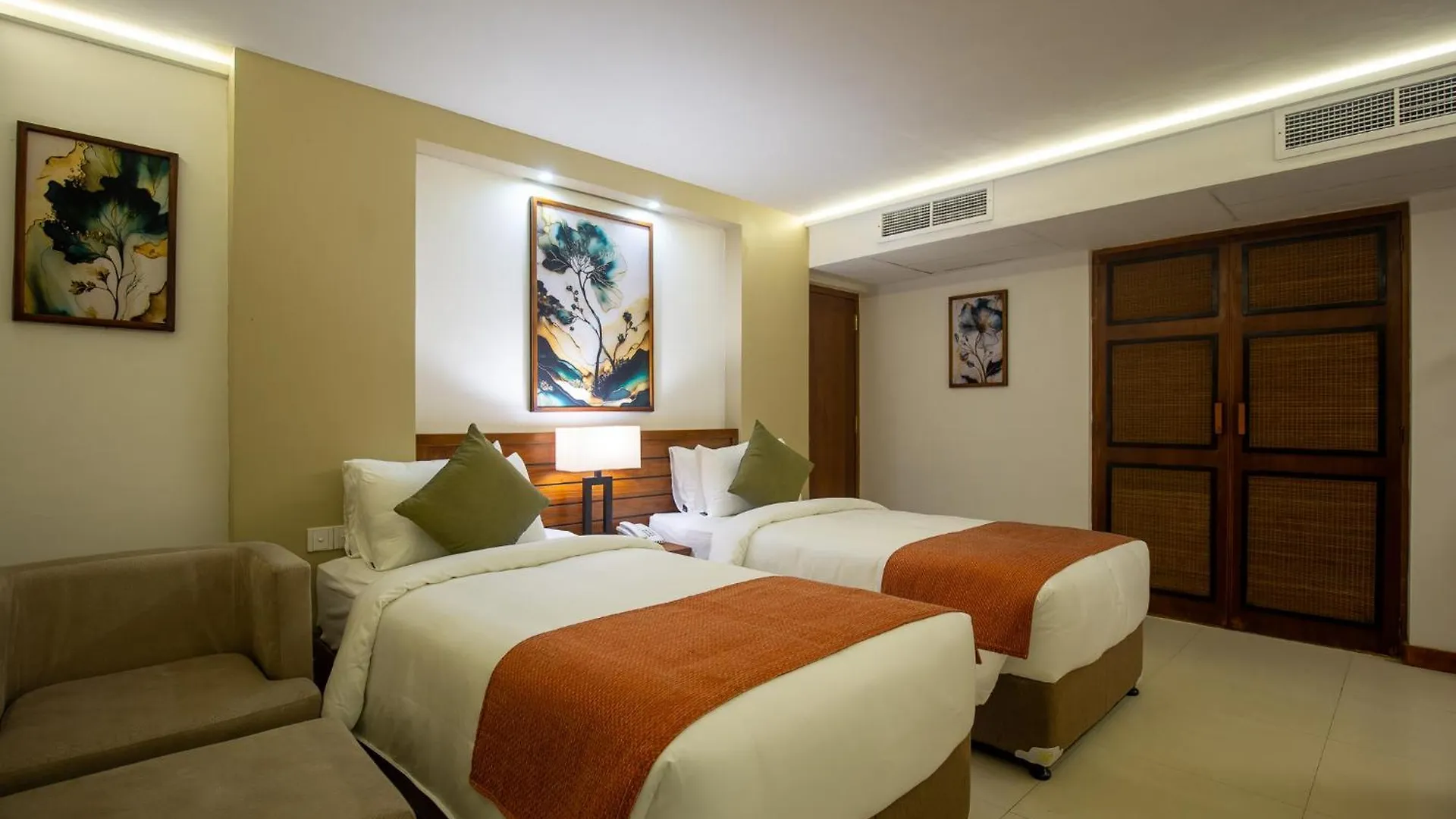 Otel Pegasus Reef - A Beach Resort In Colombo Wattala