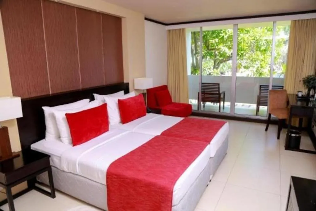 Pegasus Reef - A Beach Resort In Colombo Wattala Otel